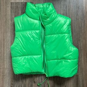 Cropped puffer vest